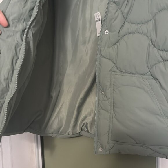 🆕 NWT Quilted Nylon Jacket, The GAP, Women’s Size Medium, Sage Green - Picture 3 of 10